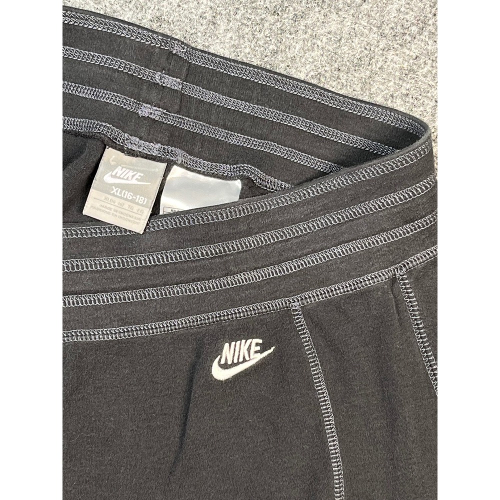 Nike Women's XL Black Capri Athletic Sweatpants Drawstring Waist Activewear